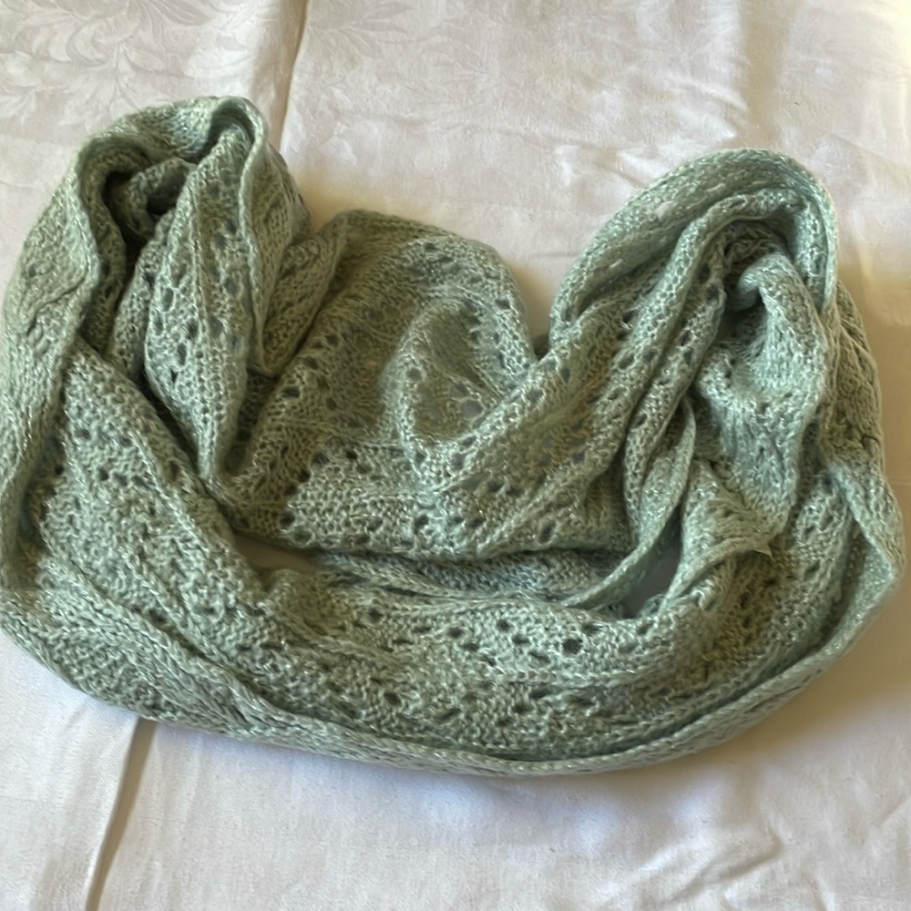 Pale blue knit endless off shoulder knit lace scarf wrap